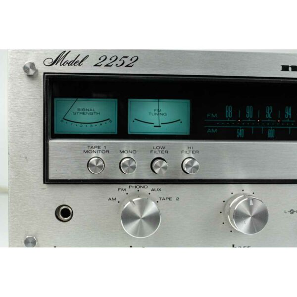 amplituner-vintage-marantz-2252